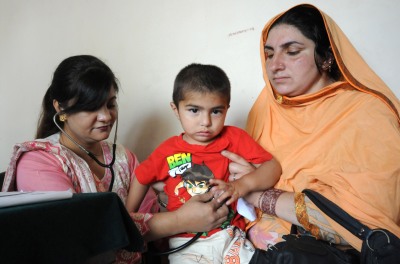 파키스탄 생명을 구하는 지역사회 의료센터.jpg